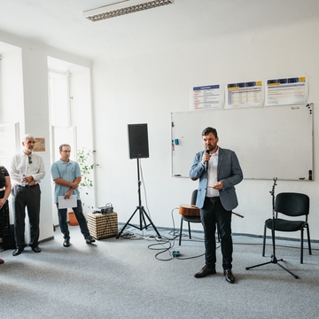 Evangelíci, skauti a Albatros společně otevřeli ukrajinskou knihovnu