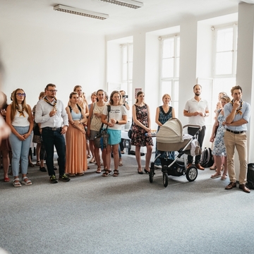 Evangelíci, skauti a Albatros společně otevřeli ukrajinskou knihovnu
