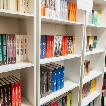 Evangelíci, skauti a Albatros společně otevřeli ukrajinskou knihovnu