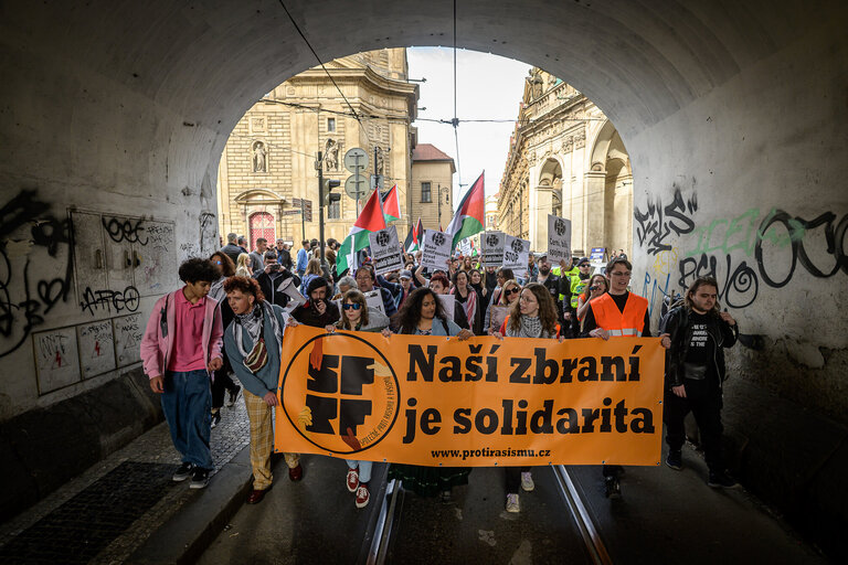 2025_03_22_demo_proti_fasizmu_2400px-4644